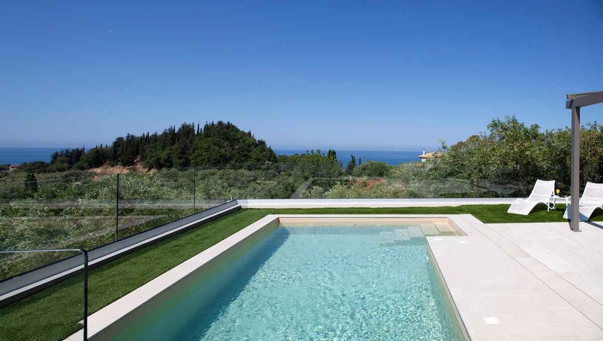 Special Offer! Villa Andromeda with Private Pool