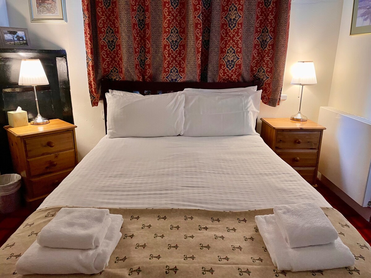 Double Room En-Suite - Cathedral Guest House