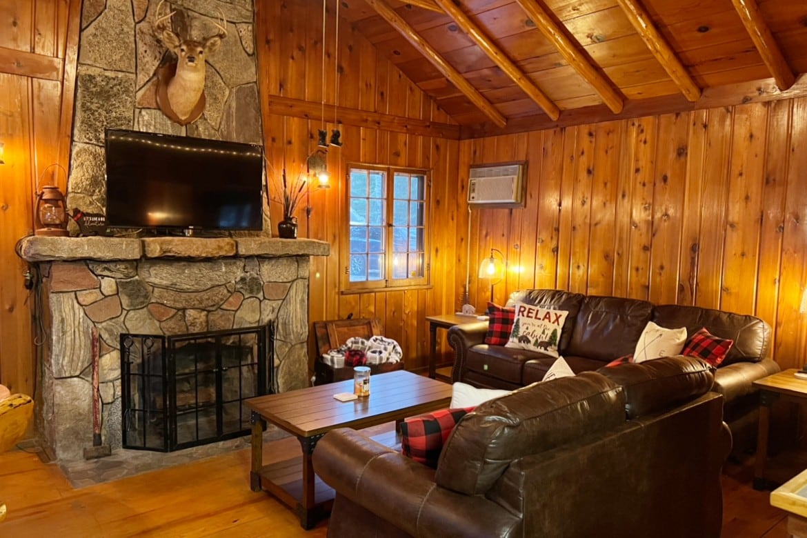 Gorgeous 2 Bedroom w/Loft Cabin!