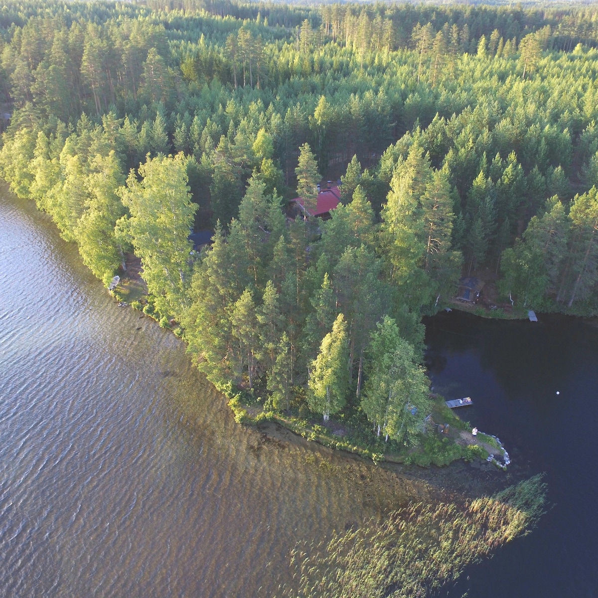 Kuikkoniemi-湖景小木屋，配备热水浴缸等