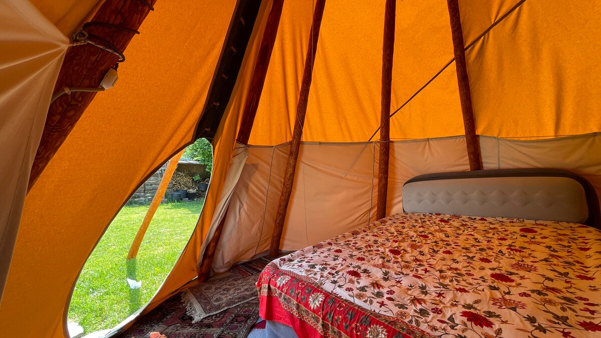 原汁原味的印度印第安帐篷，被大自然包围