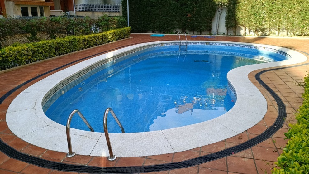 Bonito apartamento con piscina y terraza