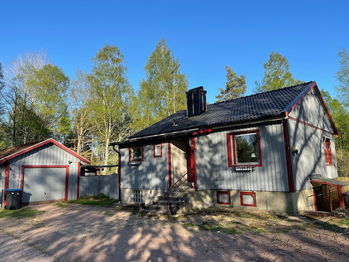 新装修的房子，位于Tovhultssjön, Tạd