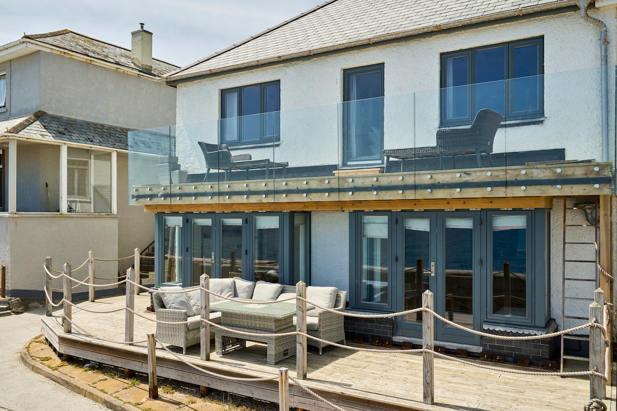 Luxury Beach House | Sleeps 12 | Family Perfection