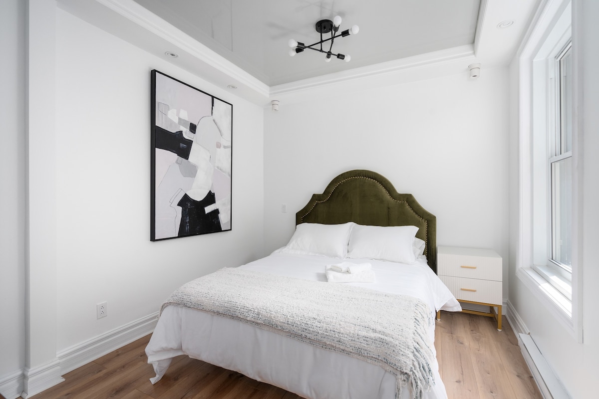 Nomade MTL | Le Penfield |时尚的标准双人床客房