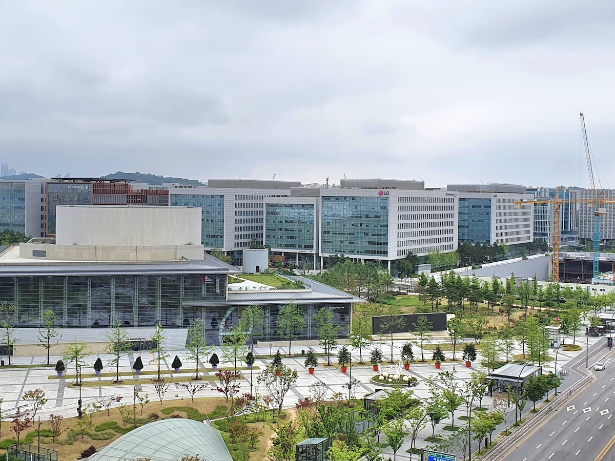 「艺术」Magoknaru站·大楼就在首尔植物园正前方...靠近金浦机场· LG集团· Magok区