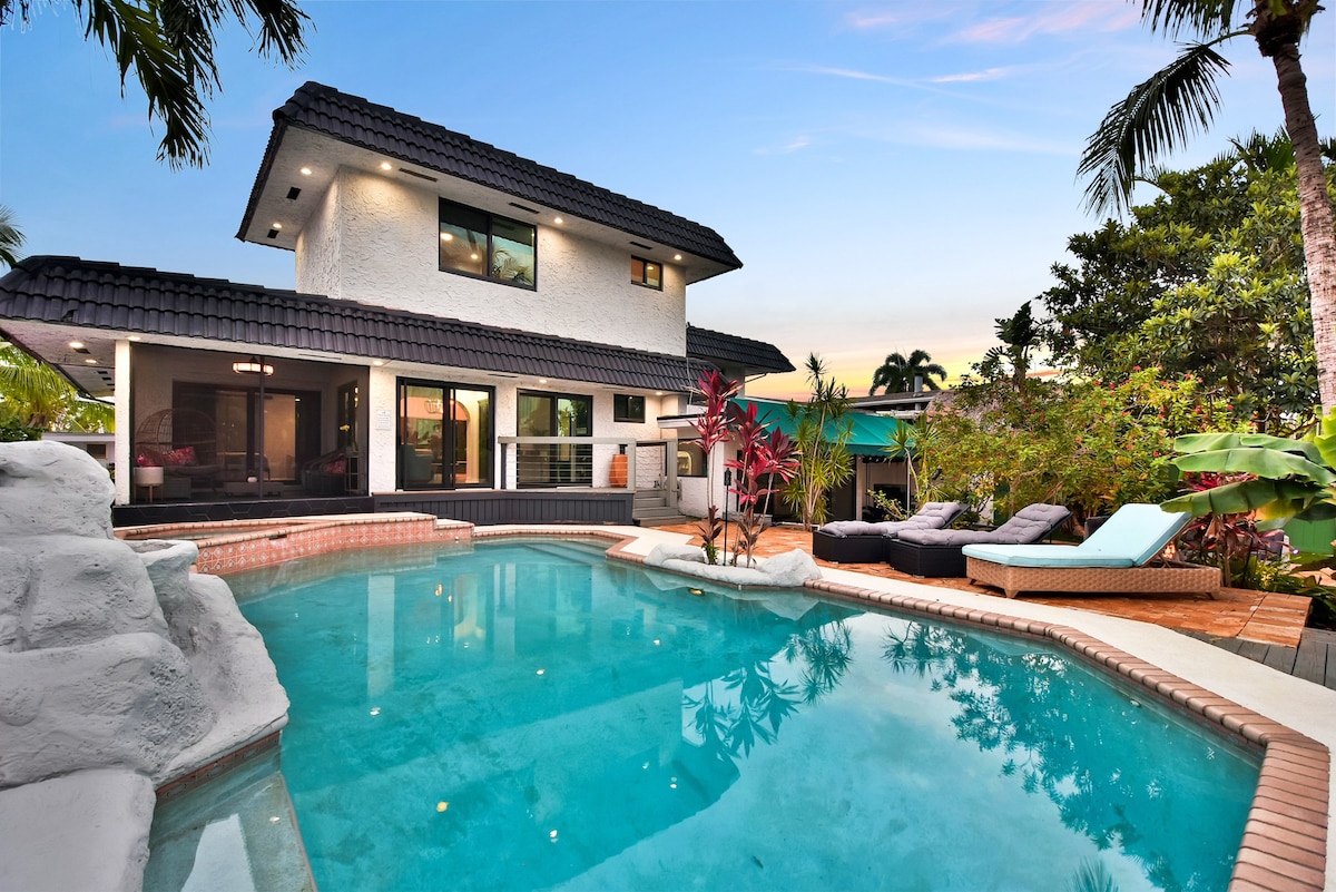热带海滨别墅，带泳池的5B住宅