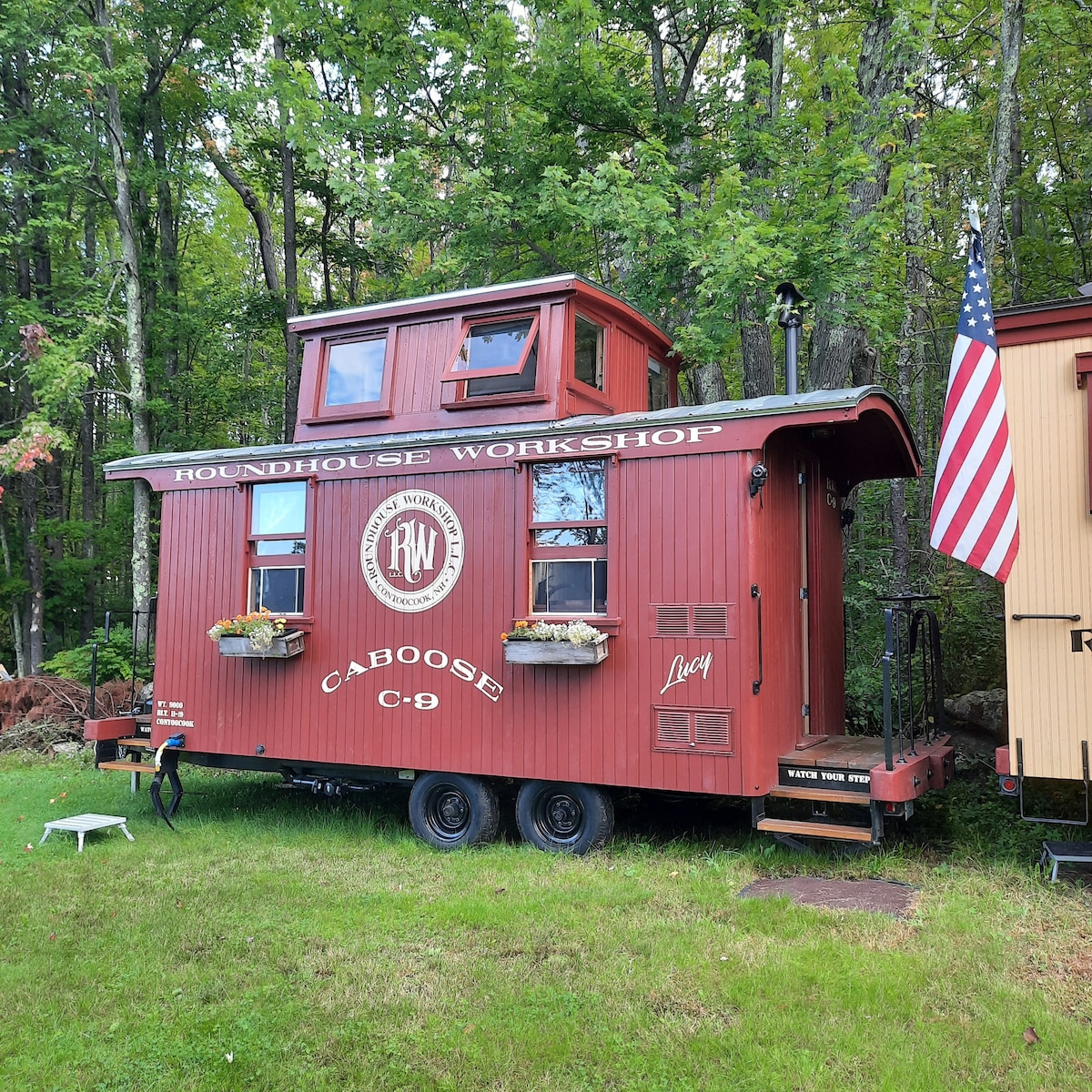 Lucy the Caboose Cabin