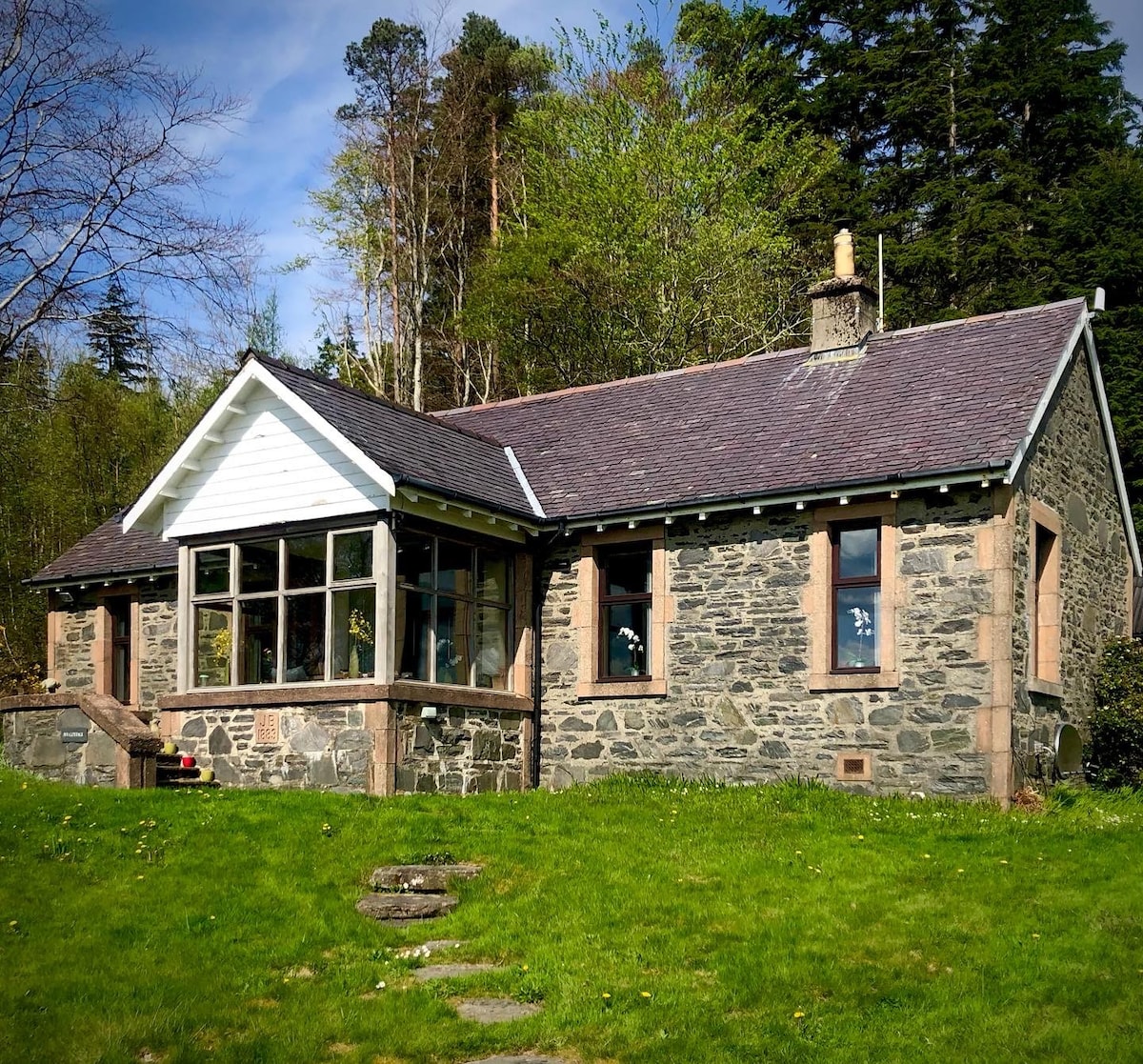 Ivy Retreat in Knoydart, Scotland