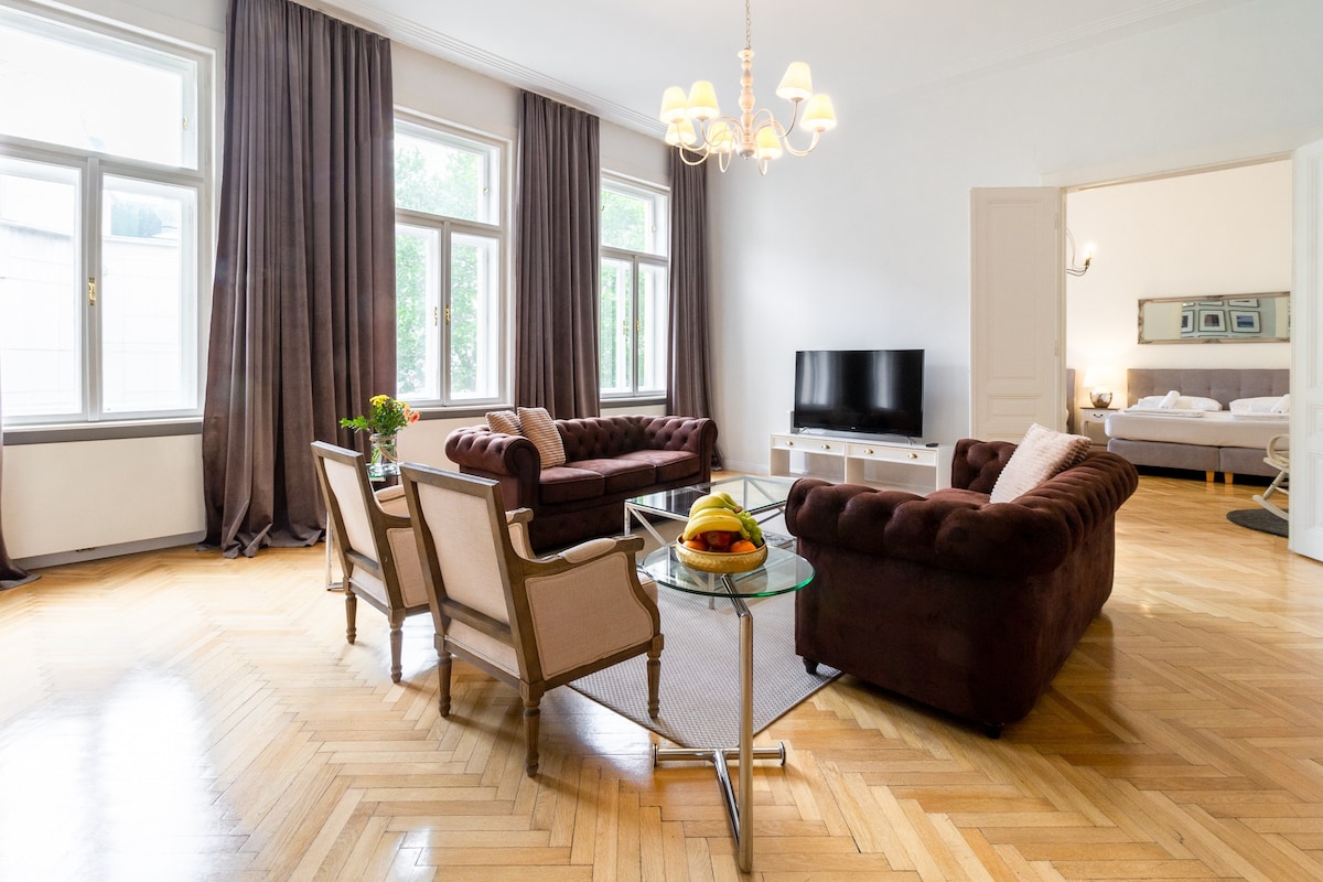 Large luxury home | Near Townhall & Votivkirche
