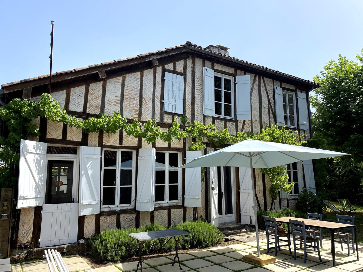 Authentique villa du XIX e siècle avec piscine