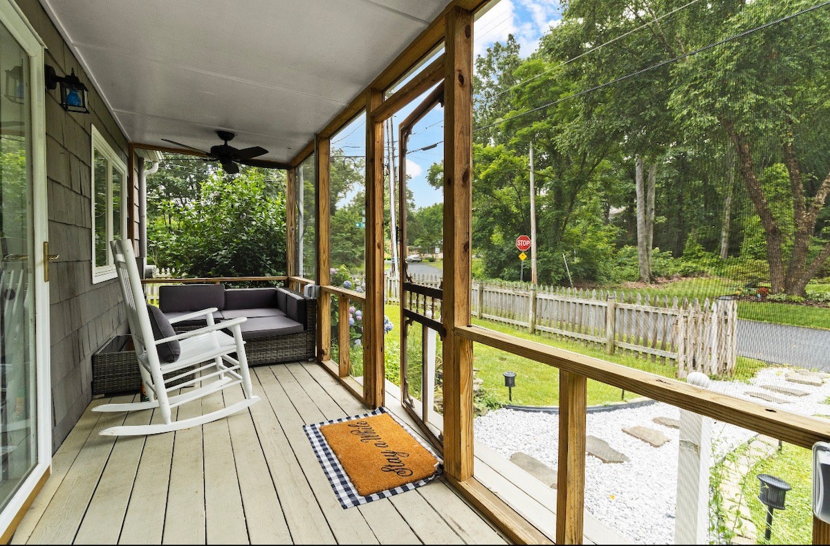 Luxe Chesapeake Cabin * River View* Fire Pit*