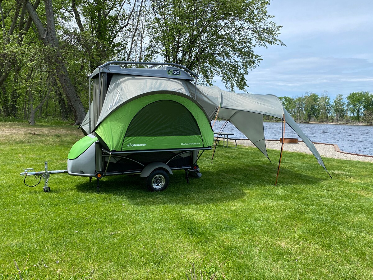 Riverside Camping - One Grand Place - PopUp Tent