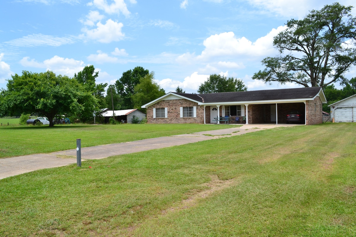 Country Home located on Cattle Farm