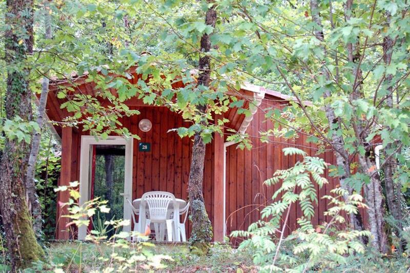 Cottage en bois proche Lac et piscine