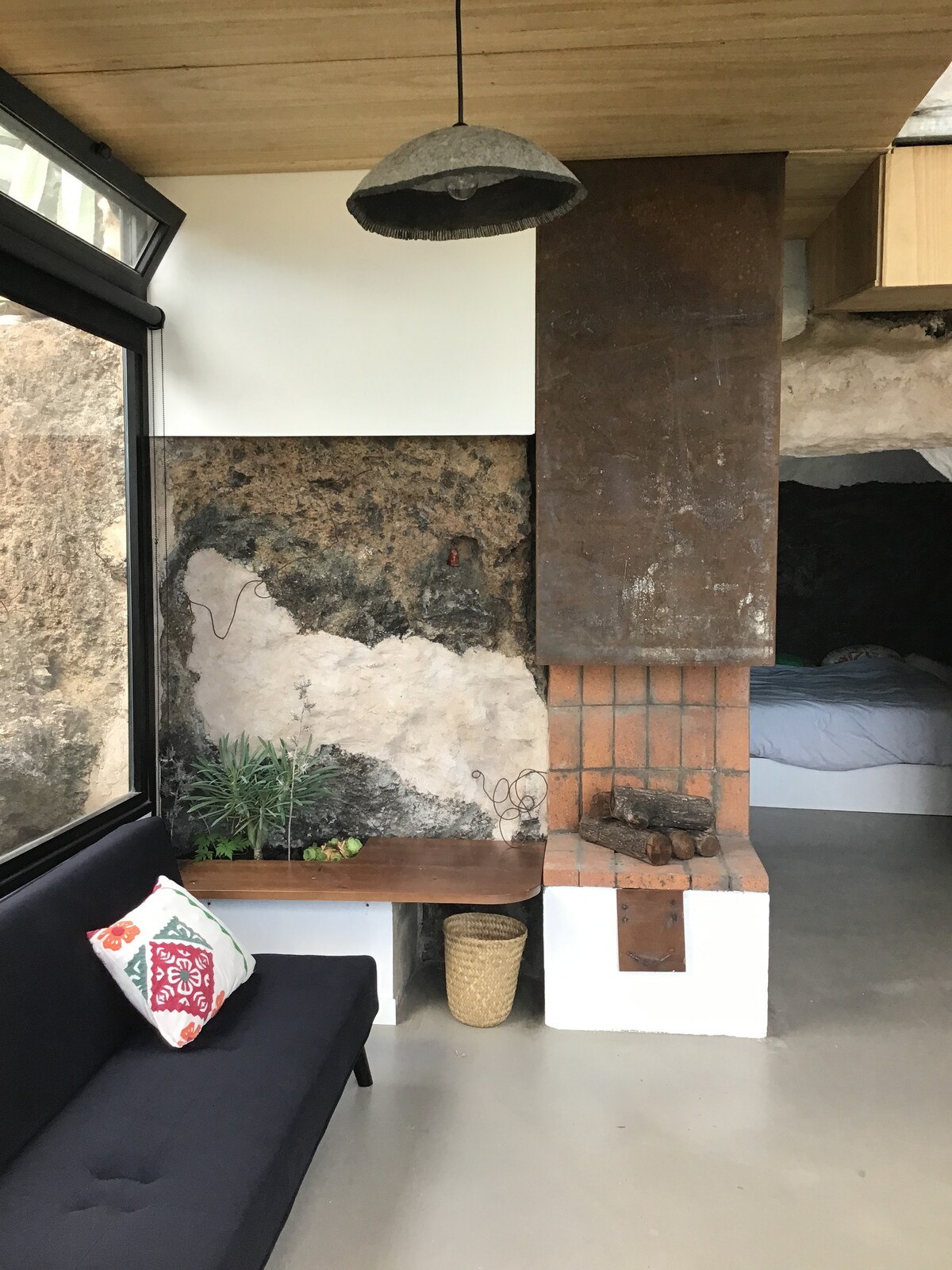 Contemporary Cueva House