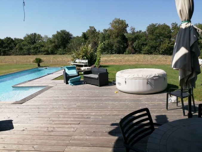 Superbe villa climatisée avec piscine