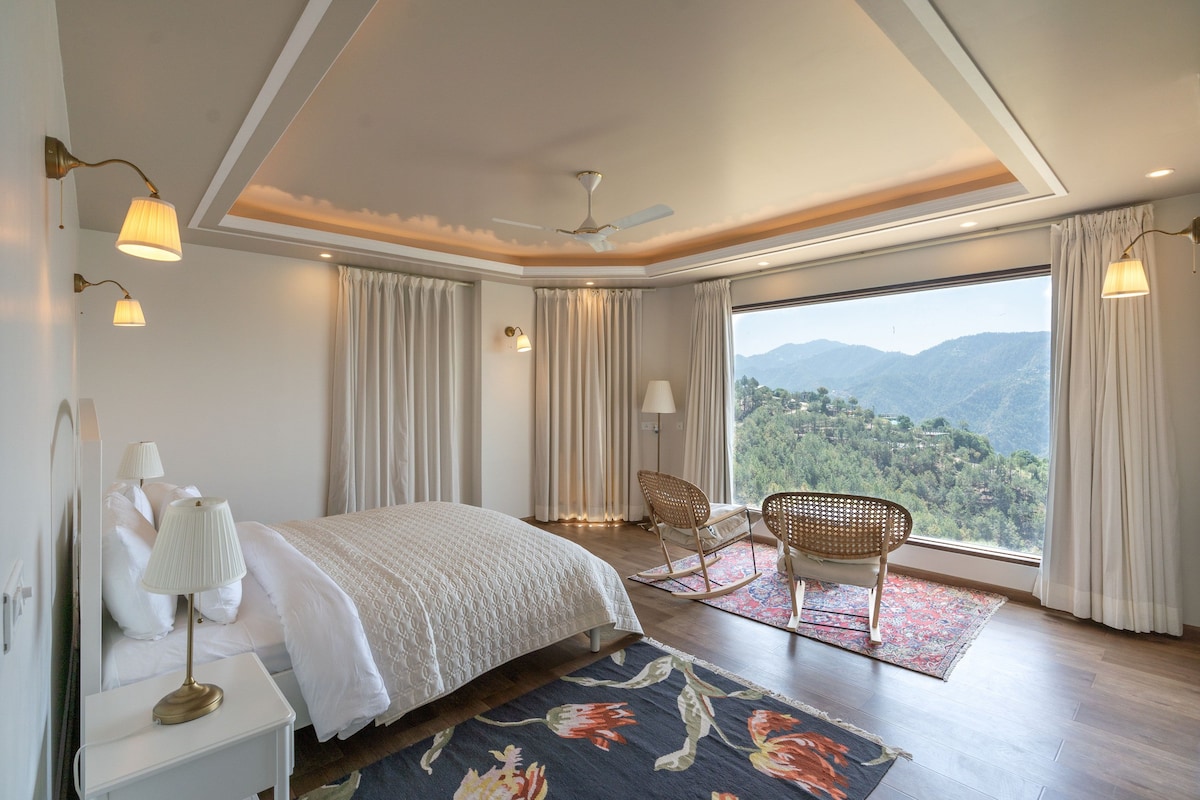 2 Bedroom luxury apartment on the hills| Naldehra