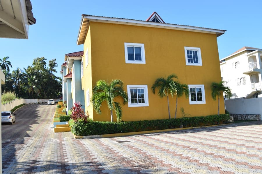 Golden Getaway-Montego-Bay, close to Beach,Airport