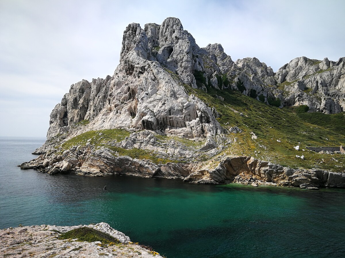 Calanque Les Goudes Cabanon复古露台露台