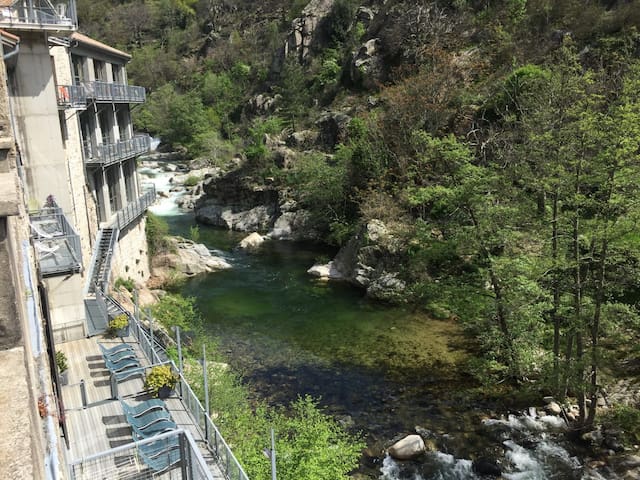 Vallées-d'Antraigues-Asperjoc的民宿