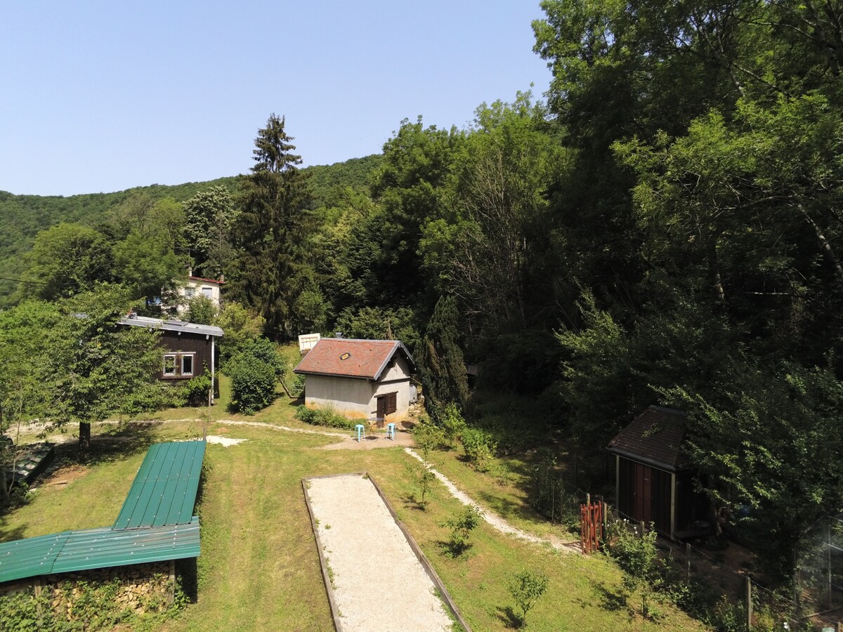 maisonnette au bord de la rivière