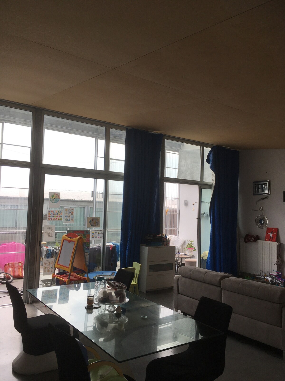 LOFT RAVISSANT AVEC PARKING SUR PLACE