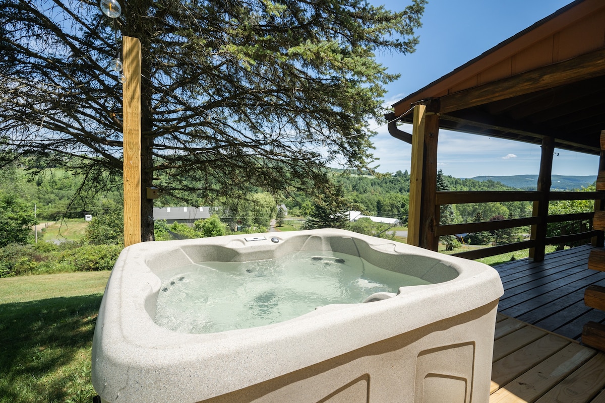 壮丽的山景小木屋|热水浴缸+桑拿房
