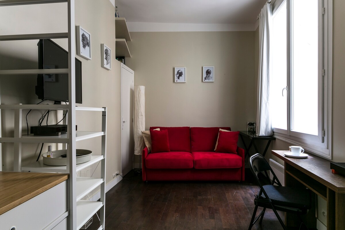 蓬皮杜中心（ Pompidou Center ）附近带夹层的舒适单间公寓
