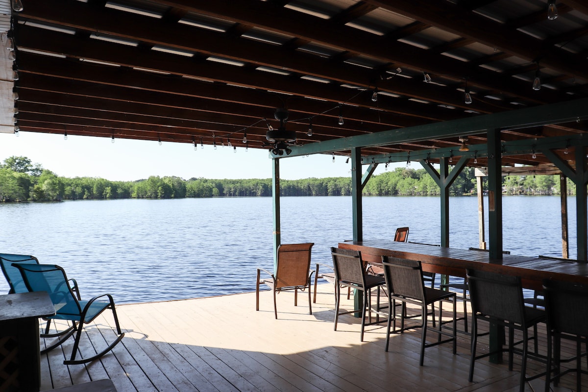 Cypress Lake Yacht Club