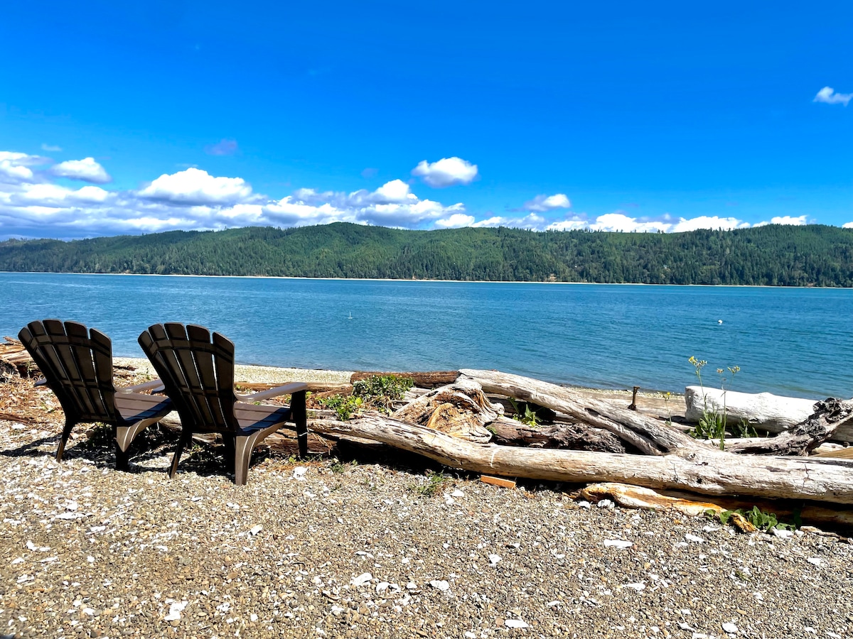 Hood Canal Beachfront Getaway