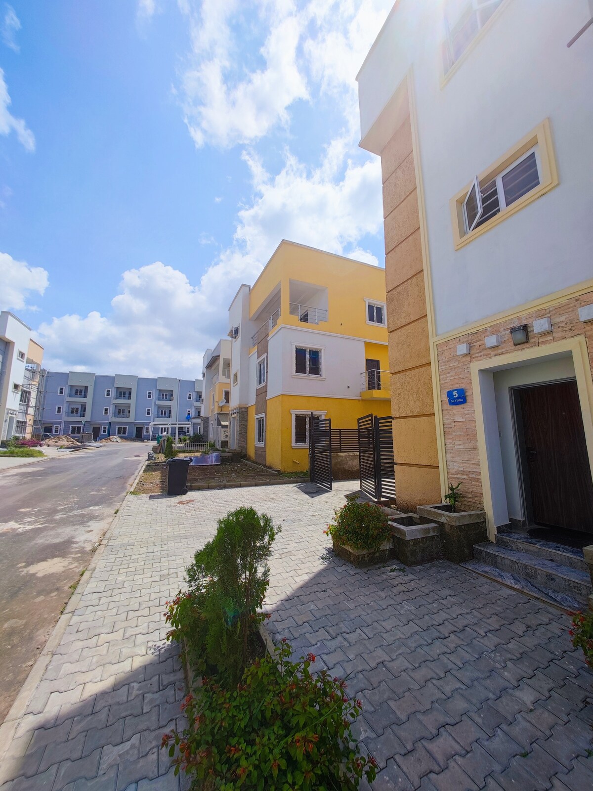 阿布哈（ Abuja ）高度安全的现代化公寓