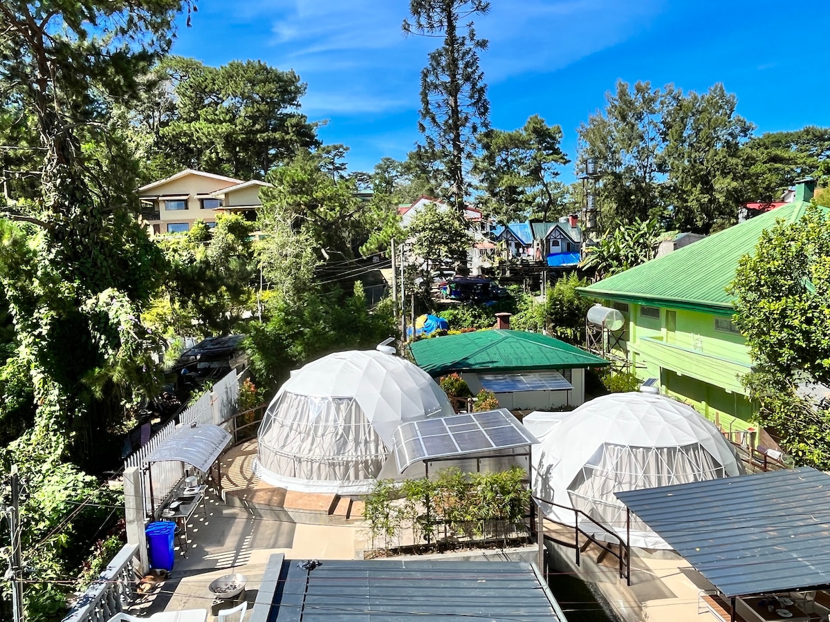 2个豪华露营穹顶、花园和户外用餐