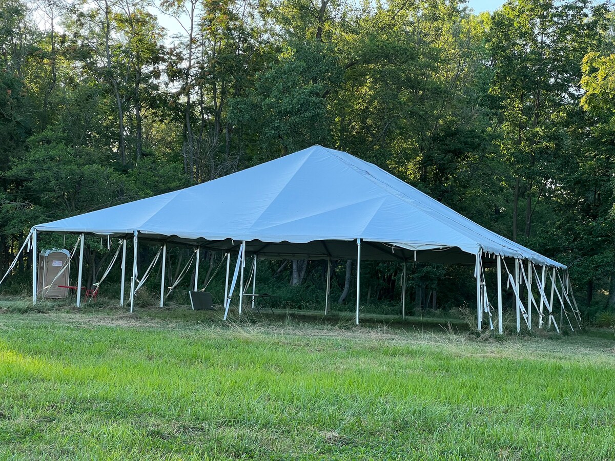 湖畔活动帐篷