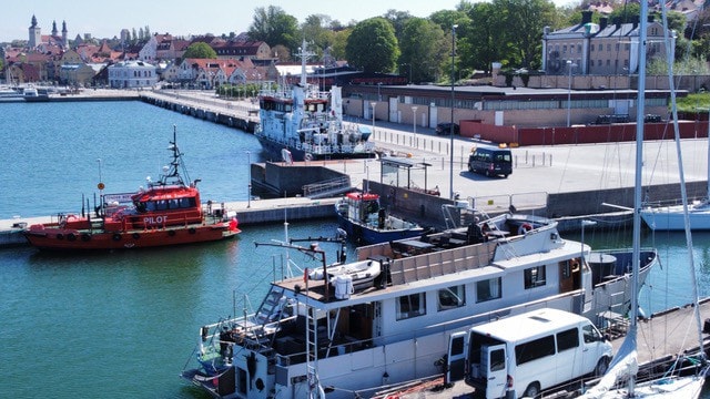 维斯比市中心的Örskär船