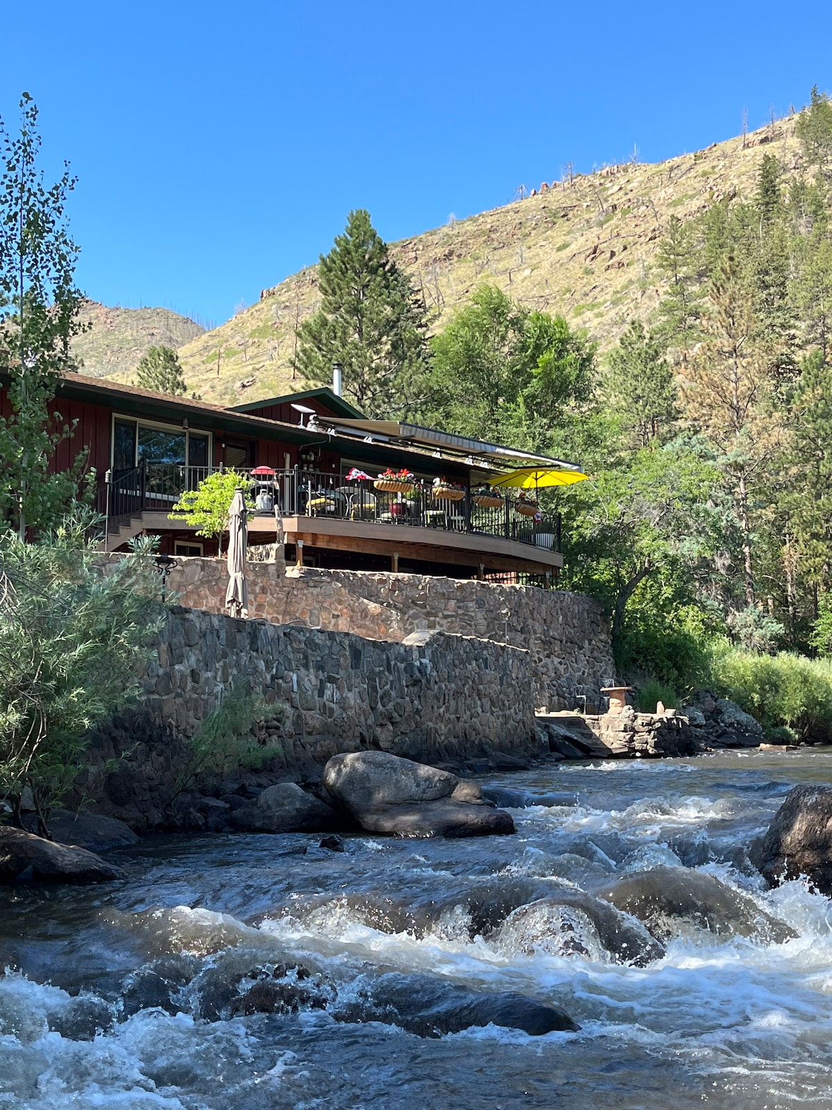 Paradise found! 3-bed home on the Poudre River