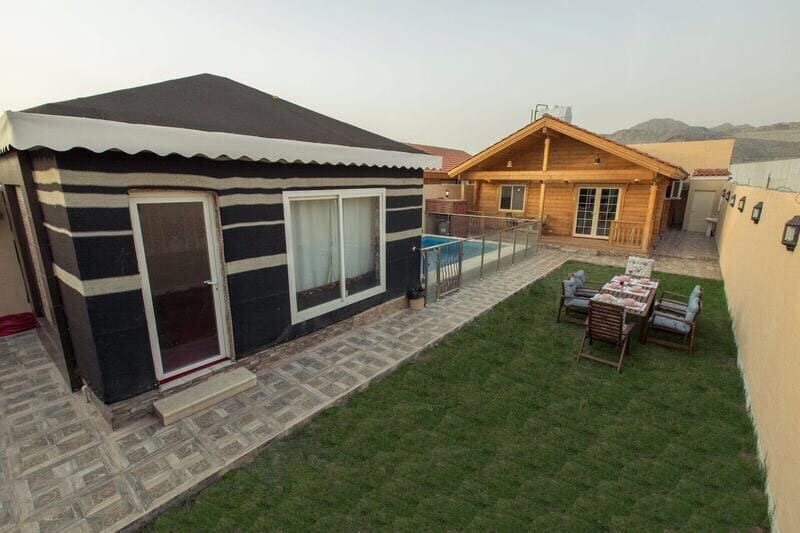 Chalet Swiss Husaynesia