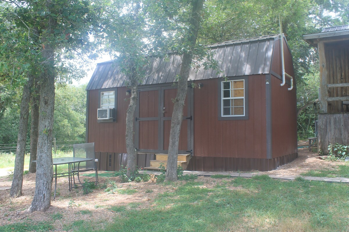 Country Cottage, Red Rock, Texas