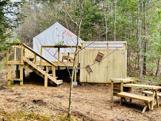 Luxury Glamping Beaver Lookout in Lyndeborough, NH