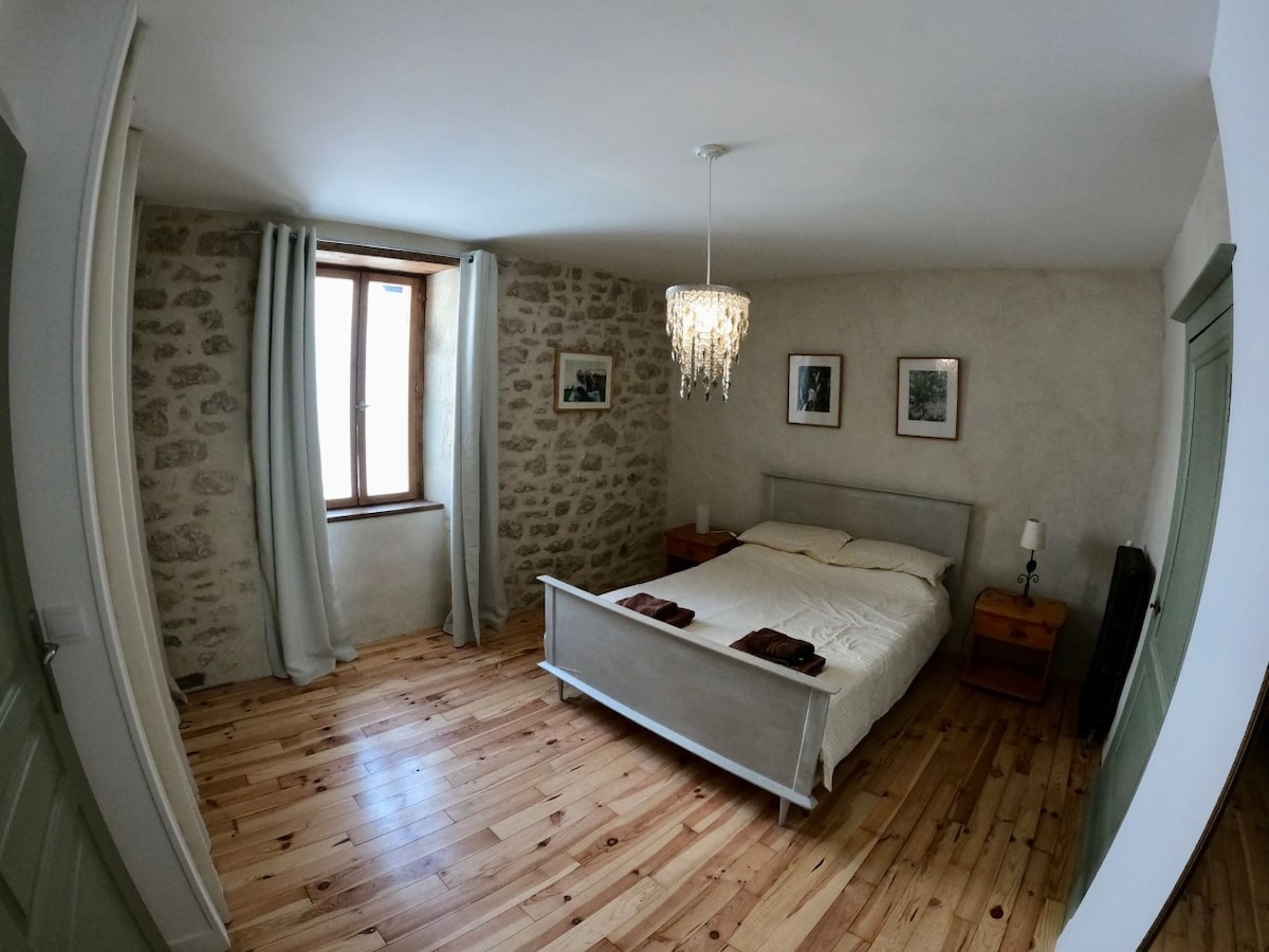 Recently renovated house in the centre of Monsegur