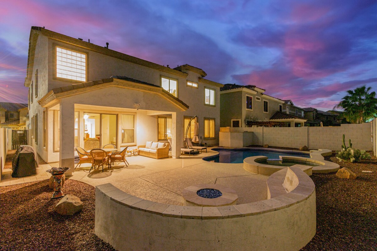 Southwestern Oasis in Surprise with pool and spa