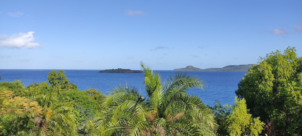 Maison rare avec vue fantastique sur le lagon.