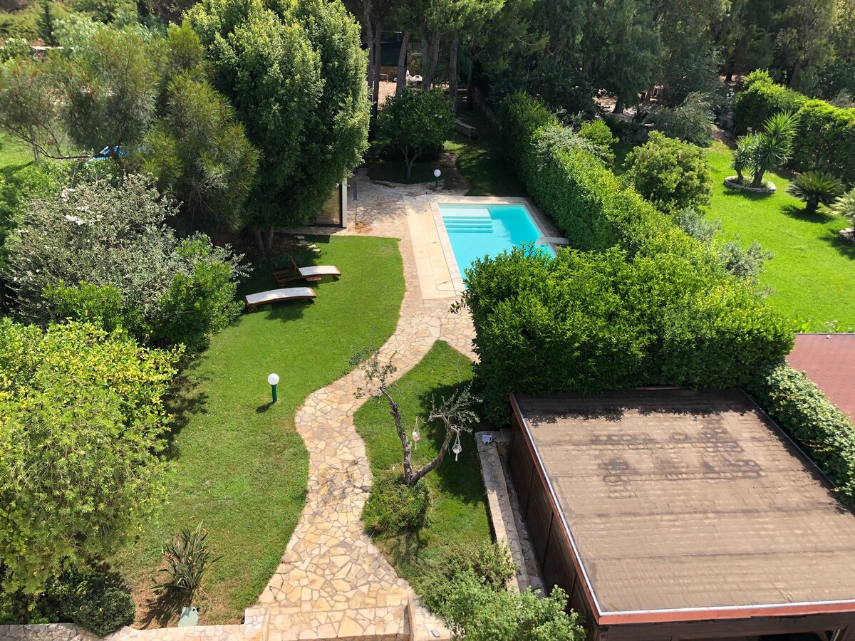 Villa Sorriso ，带泳池