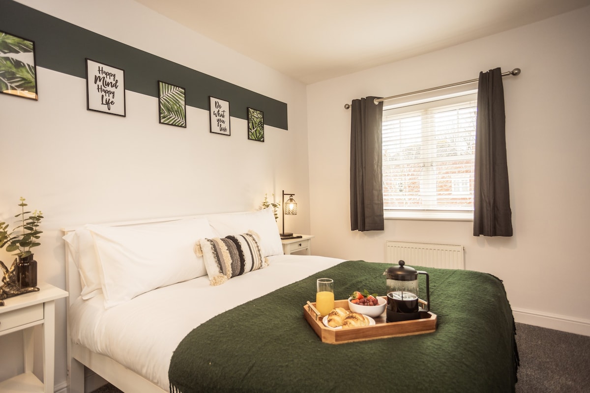 Double room with En-suite @TownHouse with Kieba