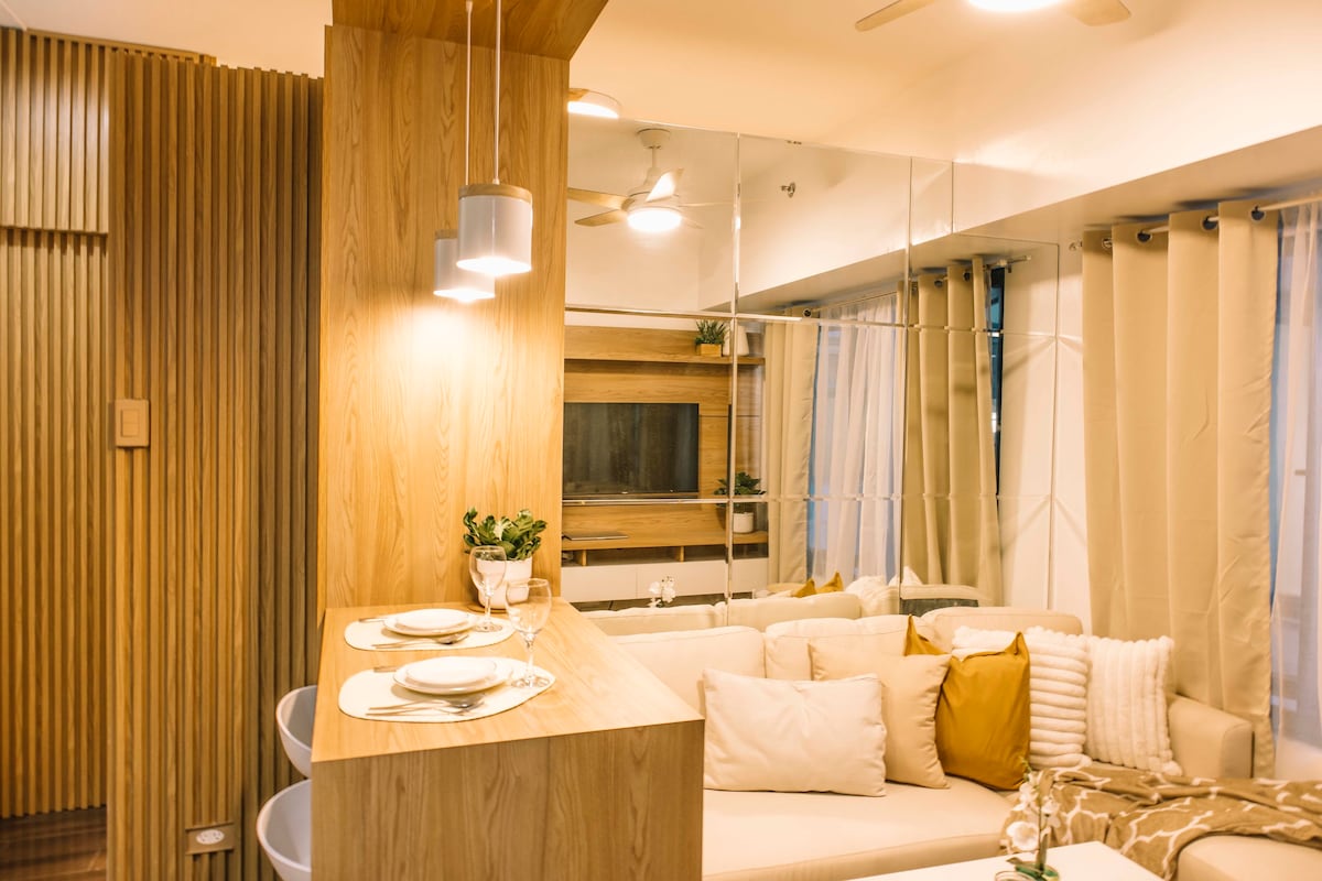 Makati美丽的Japandi风格2卧室公寓