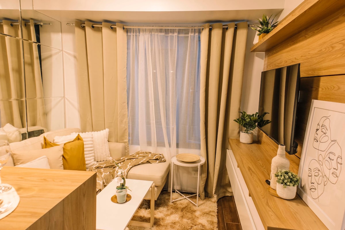 Makati美丽的Japandi风格2卧室公寓