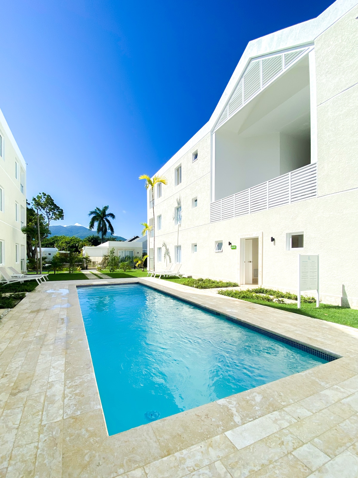 带露台的2卧室|泳池和海滩通道@ PlayaDorada