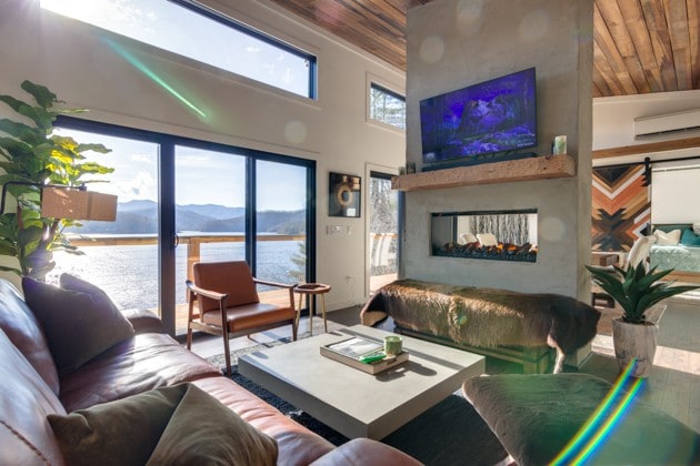 Modern Mountain Villa on pristine Nantahala Lake