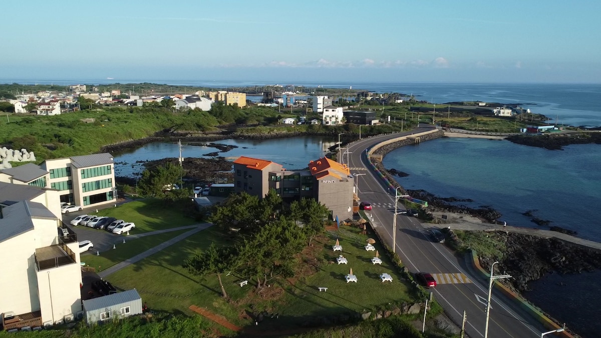 浮潜海滩无边度假村E Ocean Two Room水肺潜水体验正前方