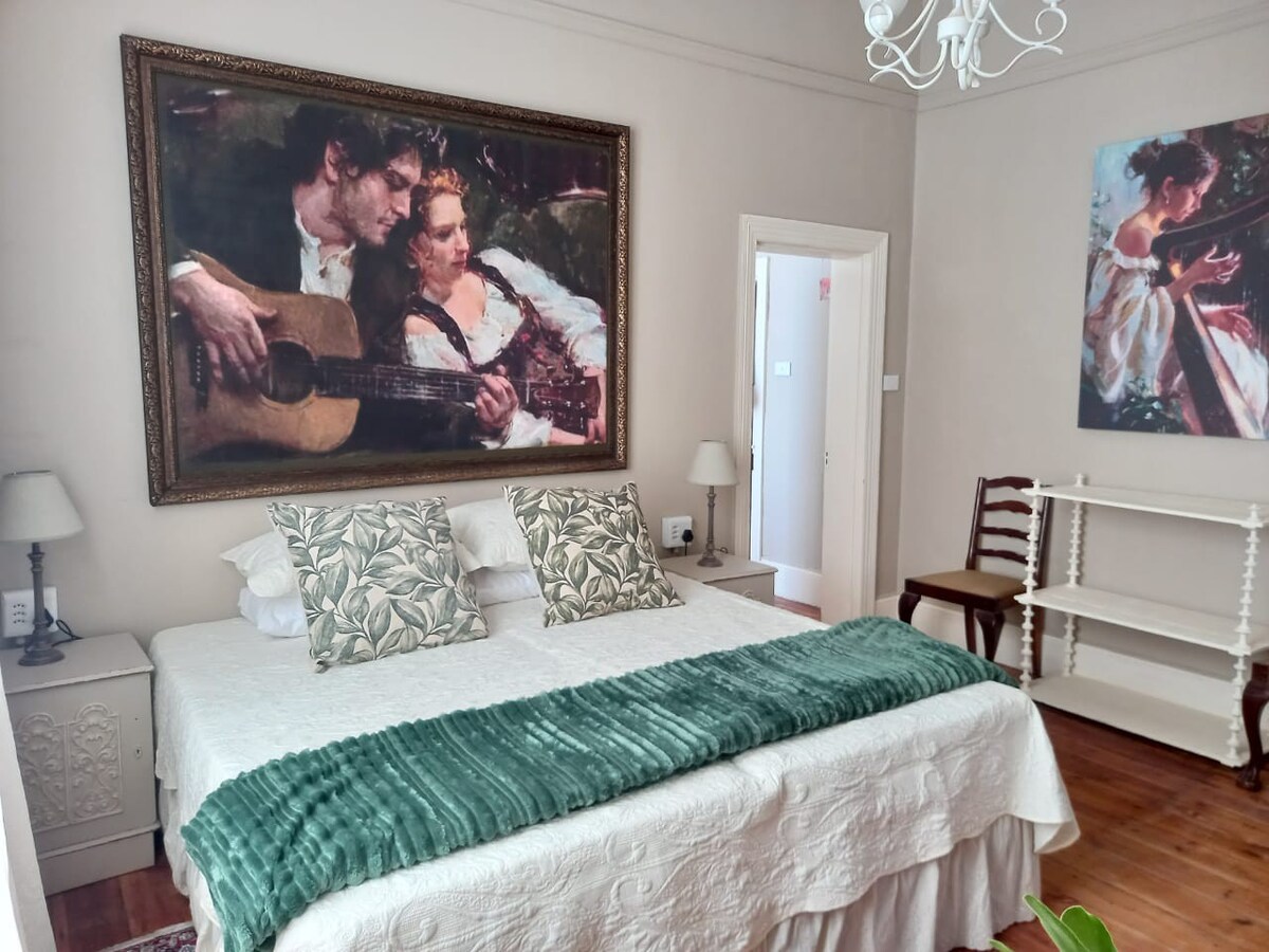 Romantika Guesthouse - Family Room (Romance)